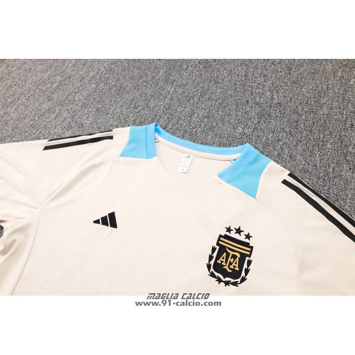 Tuta da Track
 Argentina
 Manica Corta
 2024-2025 Giallo
 - Pantaloncini
